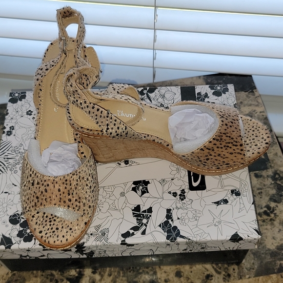 CL by Chinese Laundry Booming Sandal - Picture 3 of 9